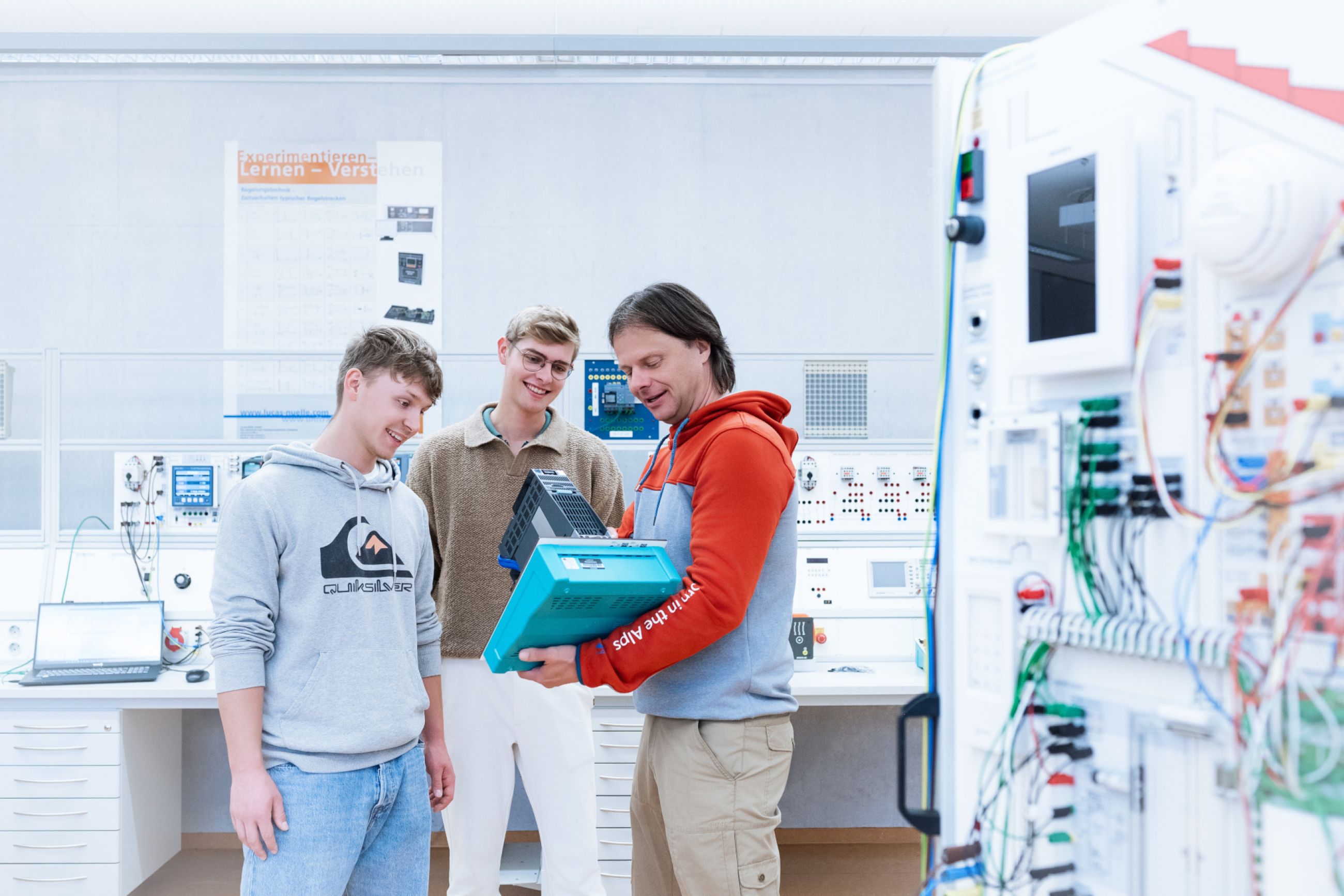 Header Elektroniker/in für Energie- und Gebäudetechnik