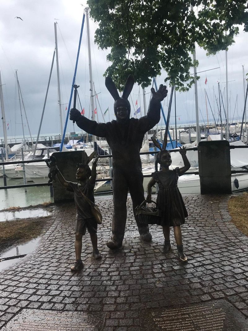Figur Seehas mit Kindern in Friedrichshafen